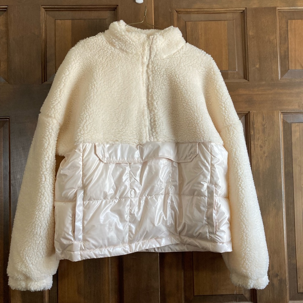 FABLETICS - White Sherpa Pullover | NEW